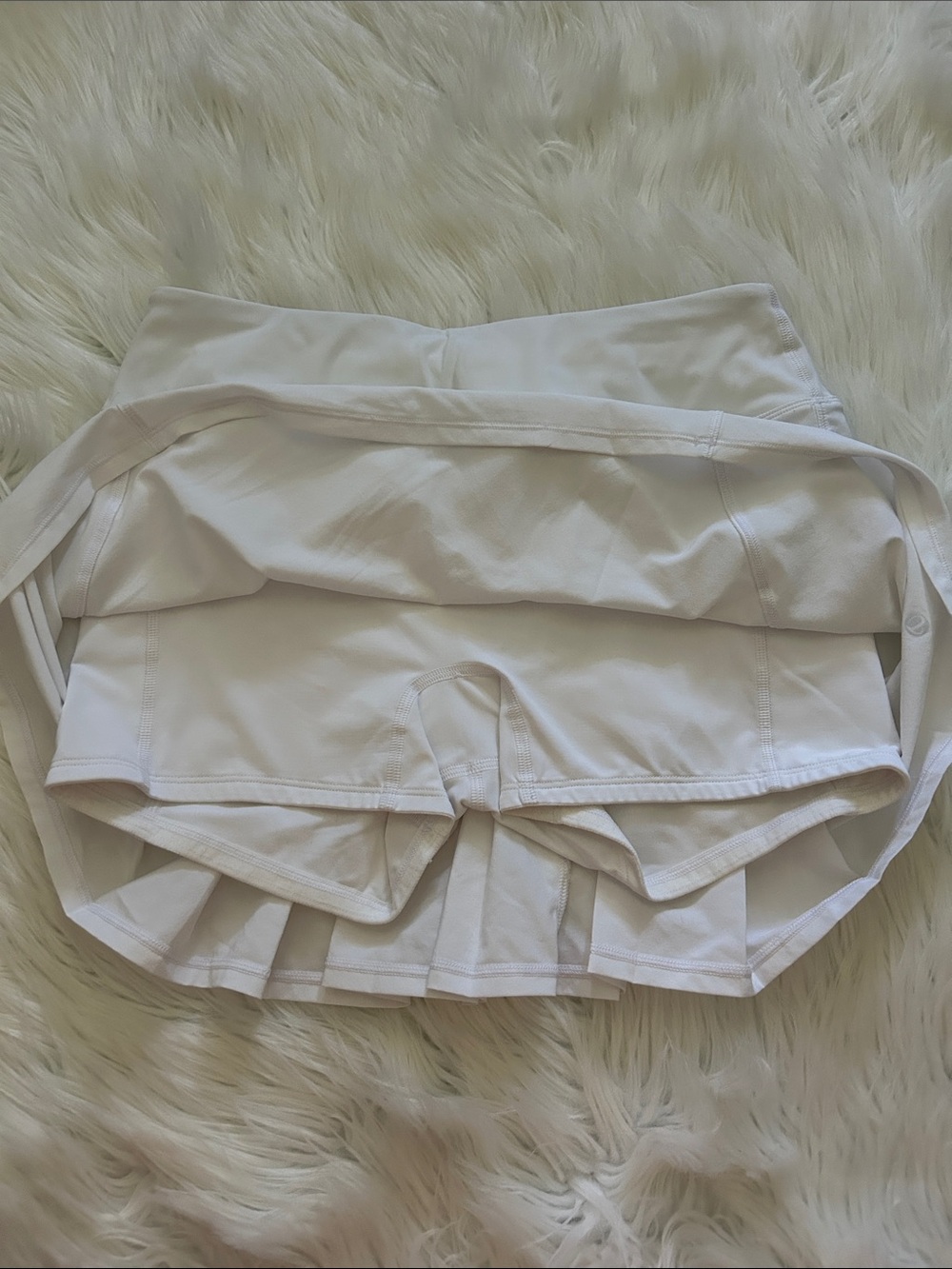 CRZ YOGA White Women's Active Skort with Pleated Hem - Picture 3 of 4